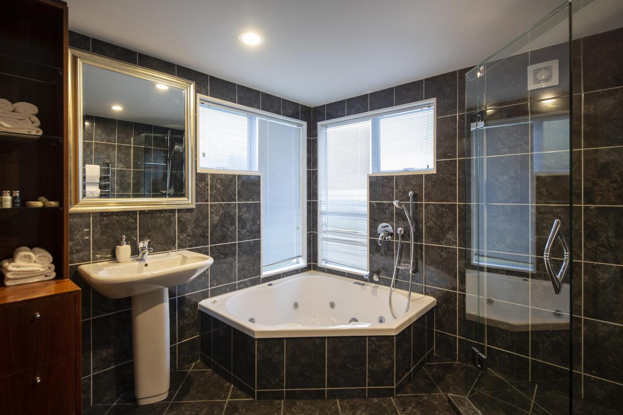 Lago Infinito By Sotheby'S Luxury Rental Homes クイーンズタウン エクステリア 写真