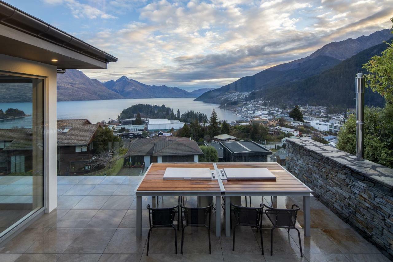 Lago Infinito By Sotheby'S Luxury Rental Homes クイーンズタウン エクステリア 写真