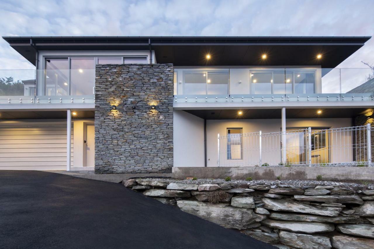 Lago Infinito By Sotheby'S Luxury Rental Homes クイーンズタウン エクステリア 写真